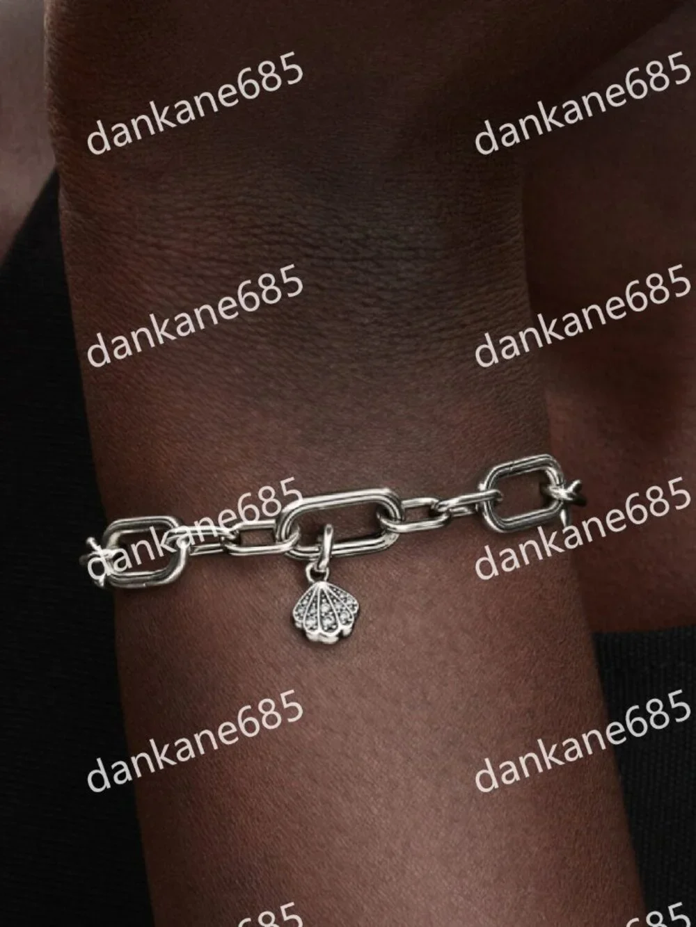 Pandora Sparkling Shell Mini Dangle Charm